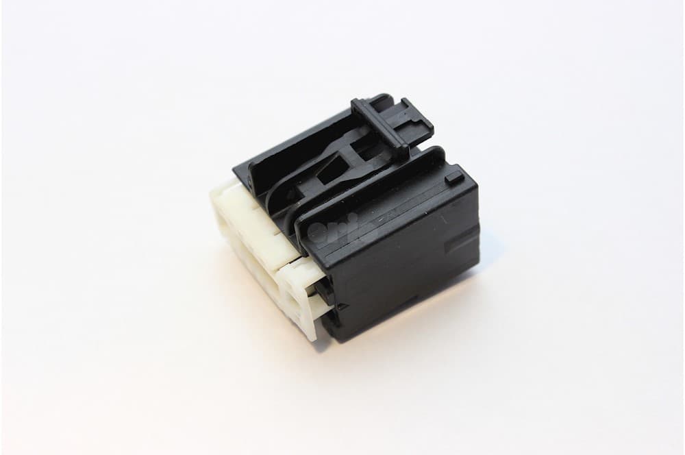 Contact housing
