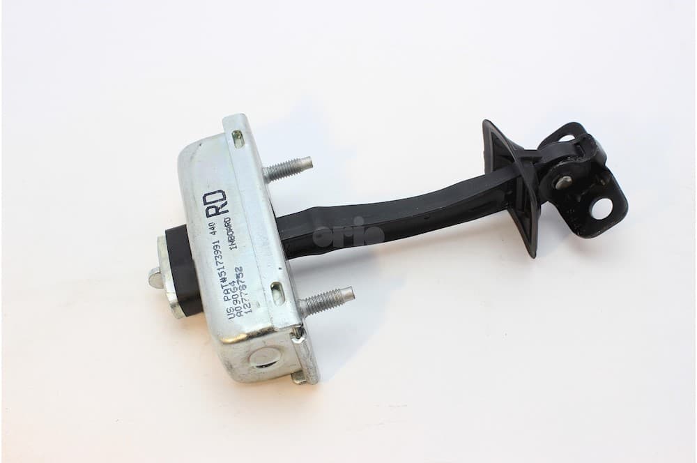 Door catch