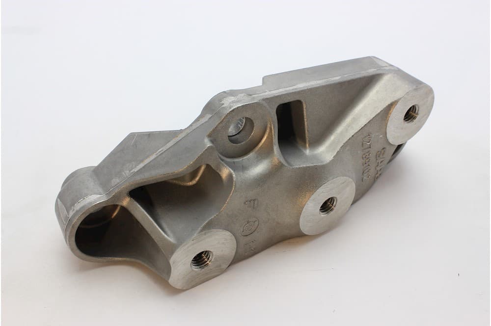 Engine mounting bracket
