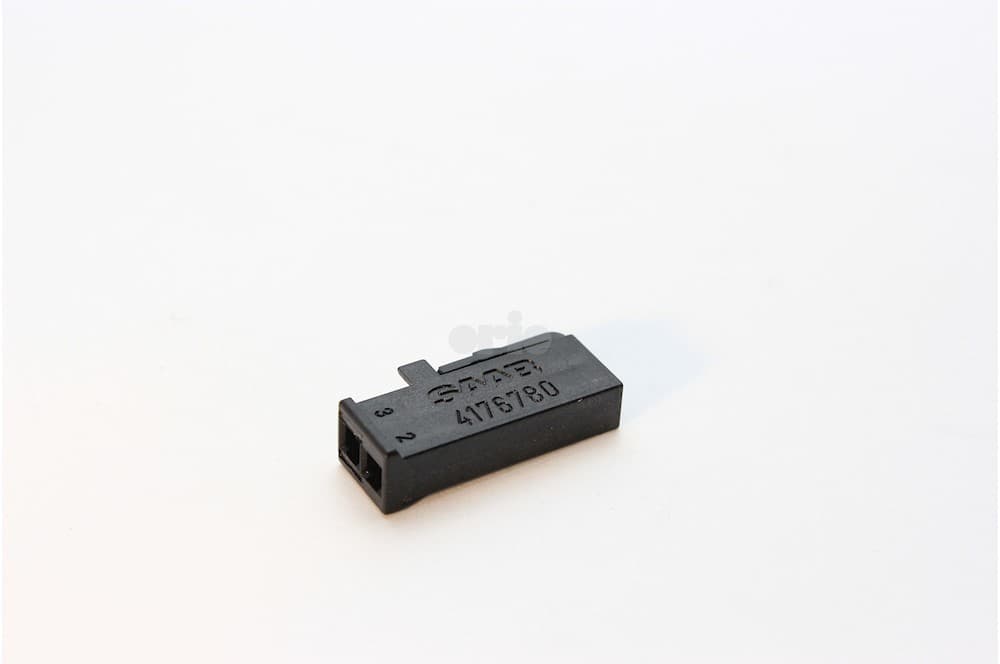 Plug housing
