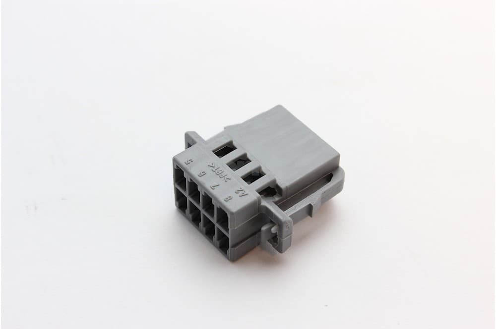 Plug housing