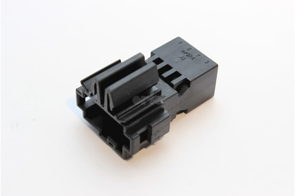 Plug housing