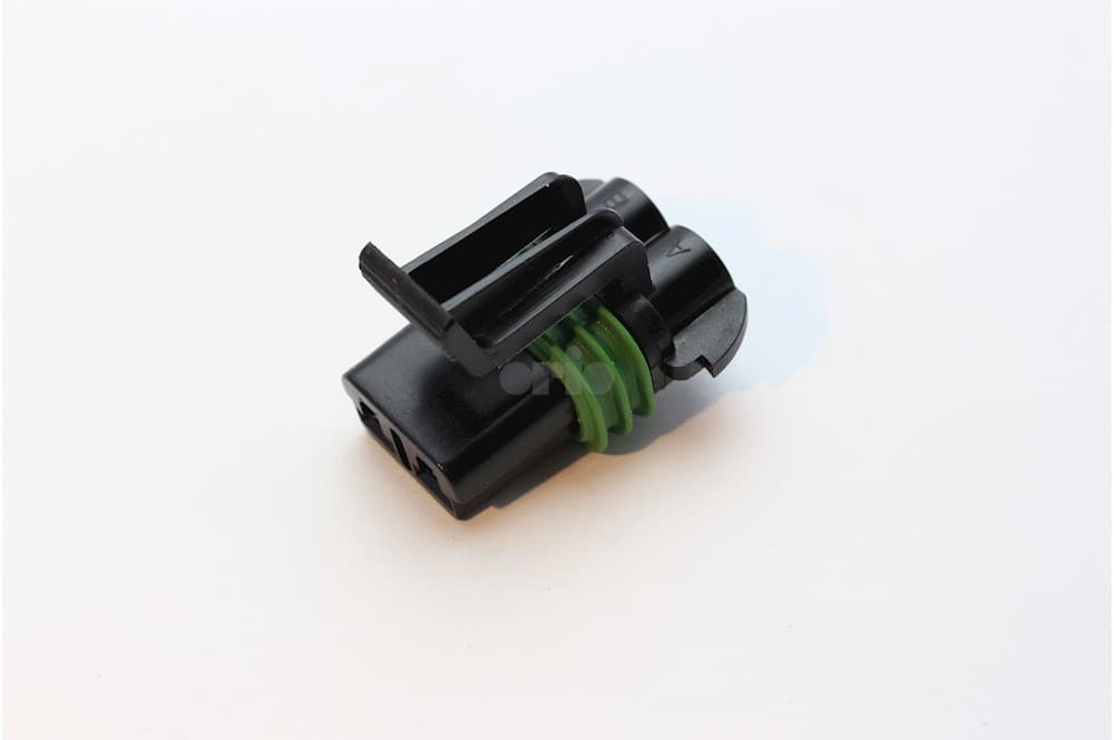 Plug housing