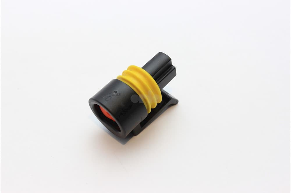 Plug housing