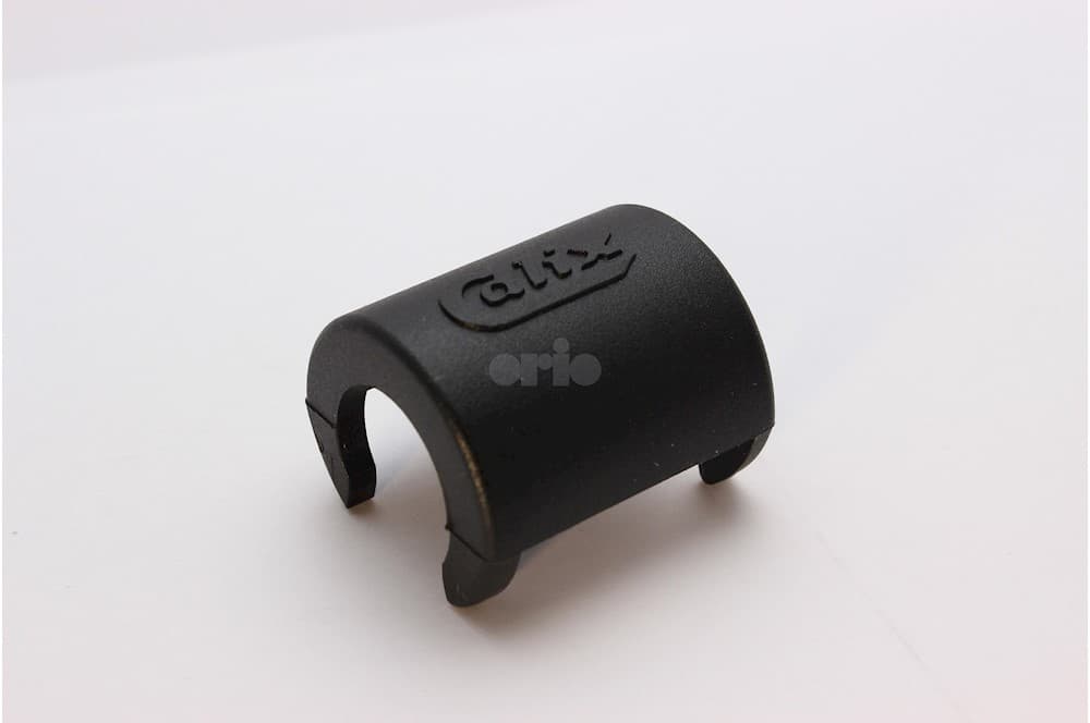 Retaining clip