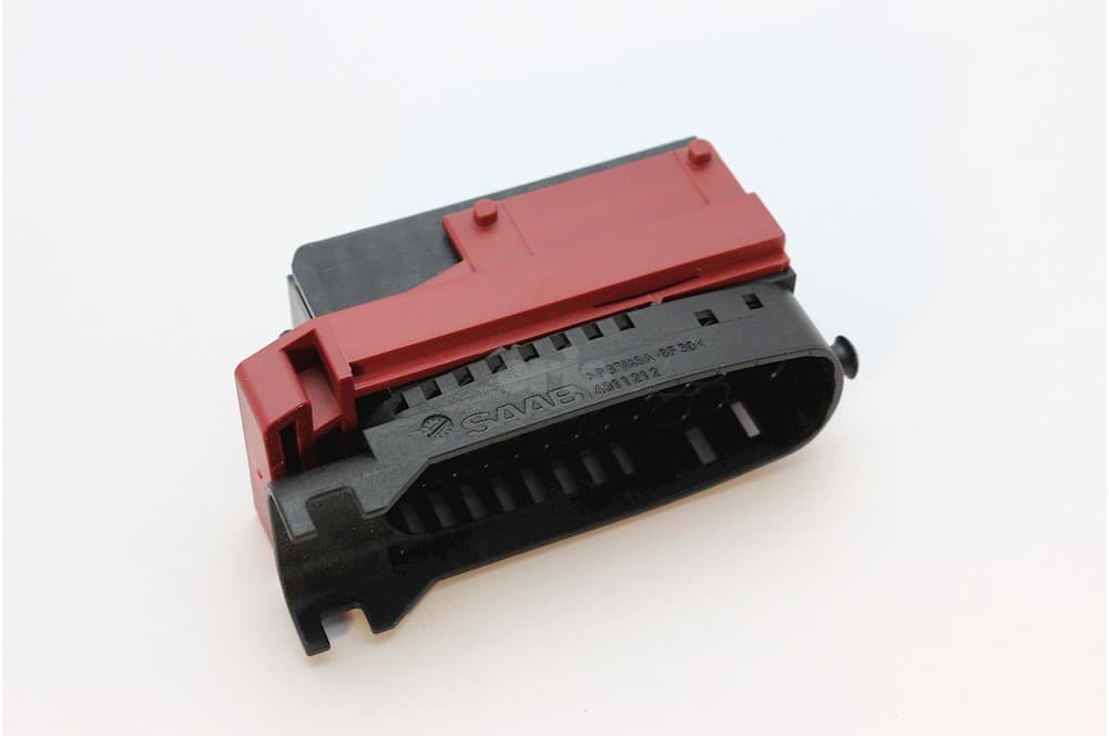 Plug housing