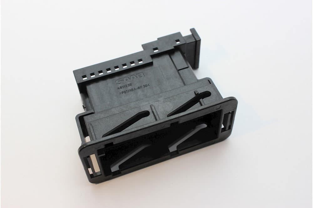 Plug housing