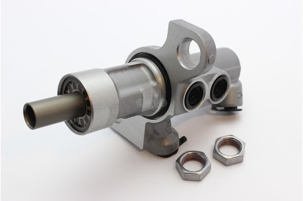 Master cylinder