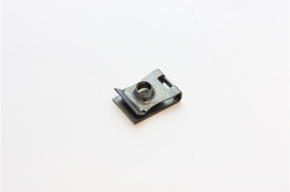 Clip nut