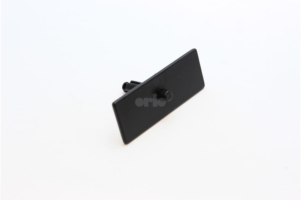 Expanding rivet