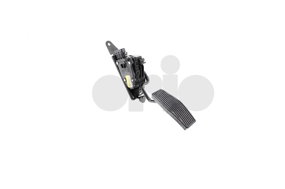 Accelerator arm