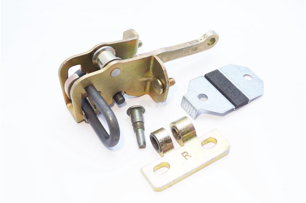Door catch