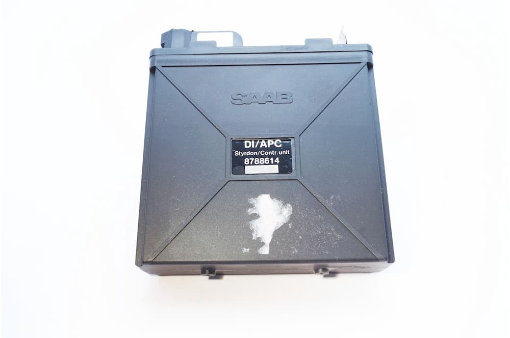 Electronic unit, exchange unit
